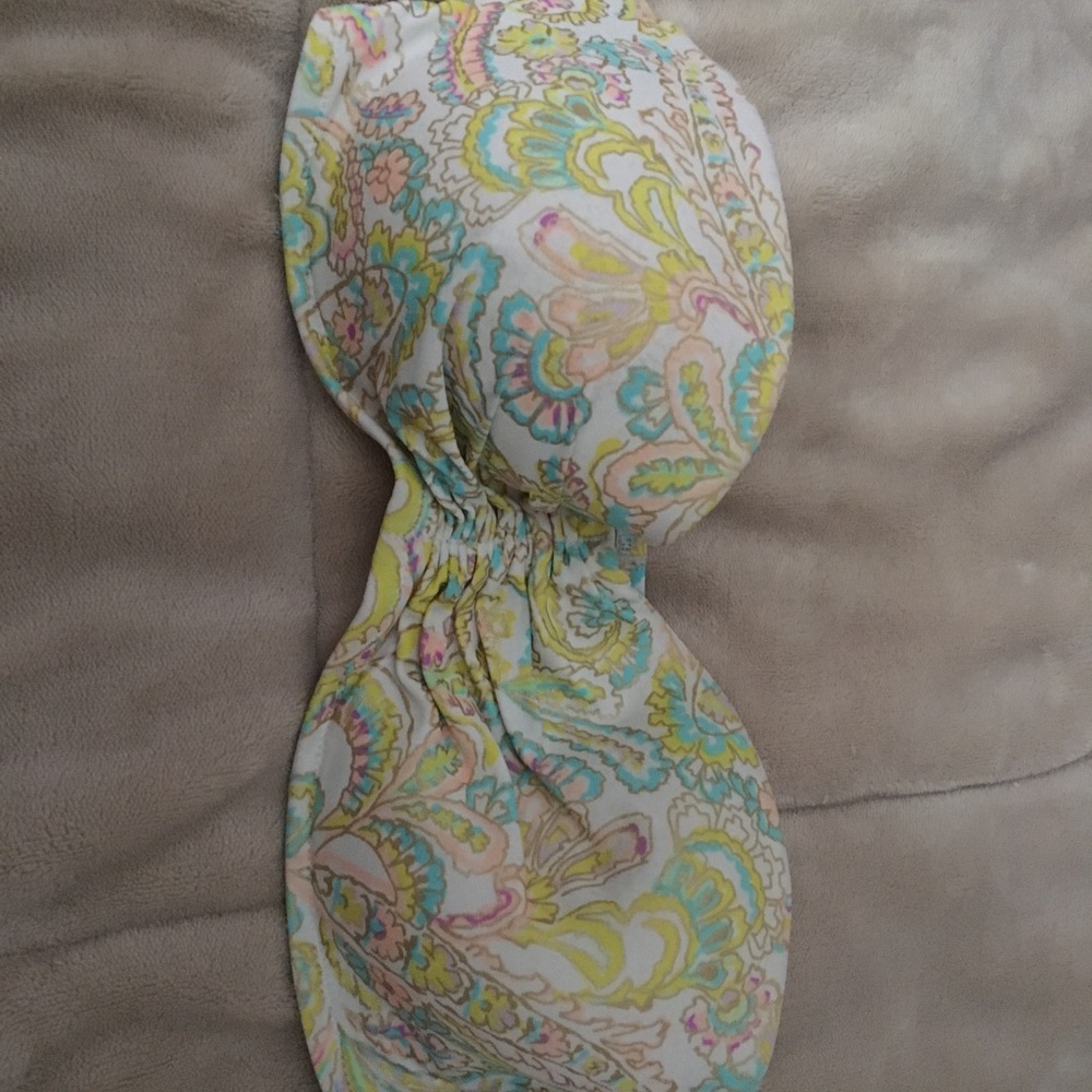 Strapless bikini top